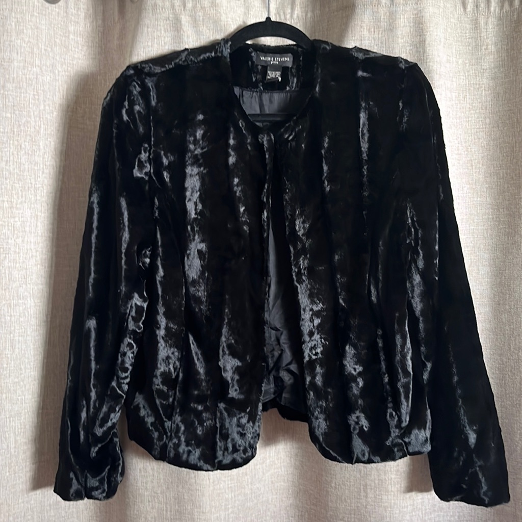 Black Cropped Faux Fur Jacket